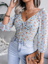 Load image into Gallery viewer, Floral Twist Front Puff Sleeve Top
