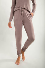 Load image into Gallery viewer, Jogger Pants brown
