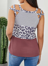 Load image into Gallery viewer, Color Block Shoulder Detail Tank
