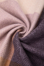 Load image into Gallery viewer, Contrast Fringe Detail Herringbone Scarf
