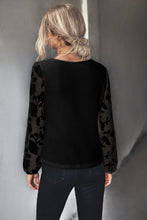 Load image into Gallery viewer, Waffle-Knit Puff Sleeve Spliced Top
