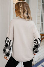 Load image into Gallery viewer, Mixed Print Curved Hem Knit Pullover
