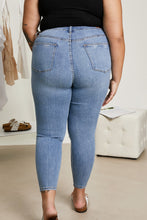 Load image into Gallery viewer, Judy Blue Tamara Tummy Control Full Size Skinny Jeans
