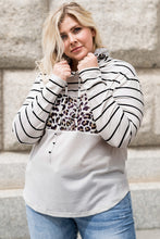 Load image into Gallery viewer, Plus Size Mixed Print Curved Hem Hoodie
