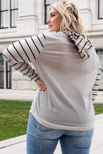 Load image into Gallery viewer, Plus Size Mixed Print Curved Hem Hoodie

