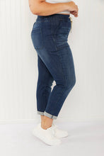 Load image into Gallery viewer, Judy Blue Full Size Drawstring Elastic Waist Jeans with Pockets
