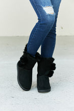 Load image into Gallery viewer, Forever Link Pom-Pom Faux Fur Snow Boots
