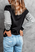 Load image into Gallery viewer, Star Striped Round Neck Top
