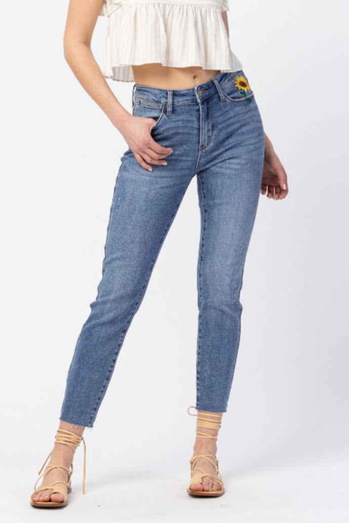 Judy Blue Sunflower Fields Full Size Run Embroidered Relaxed Jeans