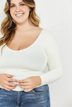 Load image into Gallery viewer, Yelete Scoop Neck Long Sleeve Top
