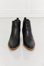 Load image into Gallery viewer, MMShoes Back At It Point Toe Bootie in Black
