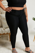 Load image into Gallery viewer, YMI Jeanswear Kate Hyper-Stretch Mid-Rise Skinny Jeans in Black

