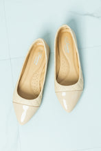 Load image into Gallery viewer, Forever Link Subtlly Sophisticated Quilted Point Toe Flat
