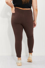 Load image into Gallery viewer, YMI Jeanswear Kate Hyper-Stretch in Coco DIBS HYPER
