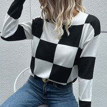 Load image into Gallery viewer, Checkered Light Weight Sweater
