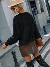 Load image into Gallery viewer, Checkered Round Neck Fleece Sweatshirt
