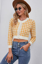 Load image into Gallery viewer, Plaid Buttoned Cropped Cardigan
