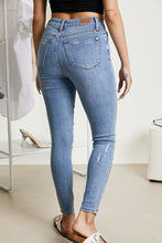 Load image into Gallery viewer, Judy Blue Tamara Tummy Control Full Size Skinny Jeans
