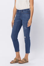 Load image into Gallery viewer, Judy Blue Chasing Dreams Pull-On Cropped Jeans
