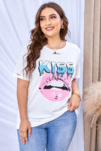 Load image into Gallery viewer, Plus Size Graphic Distressed Tee
