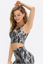 Load image into Gallery viewer, Metallic Snakeskin Print Cropped Yoga Tank

