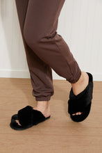 Load image into Gallery viewer, Qupid That Cozy Feeling Crisscross Slide Slippers
