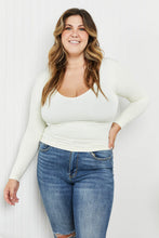 Load image into Gallery viewer, Yelete Scoop Neck Long Sleeve Top
