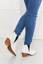 Load image into Gallery viewer, MMShoes Back At It Point Toe Bootie in White
