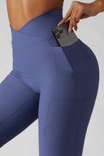 Load image into Gallery viewer, Crossover Waist Seamless Yoga Leggings
