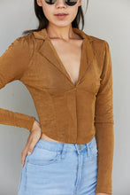 Load image into Gallery viewer, HYFVE Making Memories Cropped Collared Top
