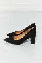 Load image into Gallery viewer, Qupid Point Toe Pumps in Black
