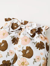 Load image into Gallery viewer, Girls Ribbed Top and Floral Bow Detail Pants Set
