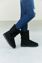 Load image into Gallery viewer, Forever Link Pom-Pom Faux Fur Snow Boots
