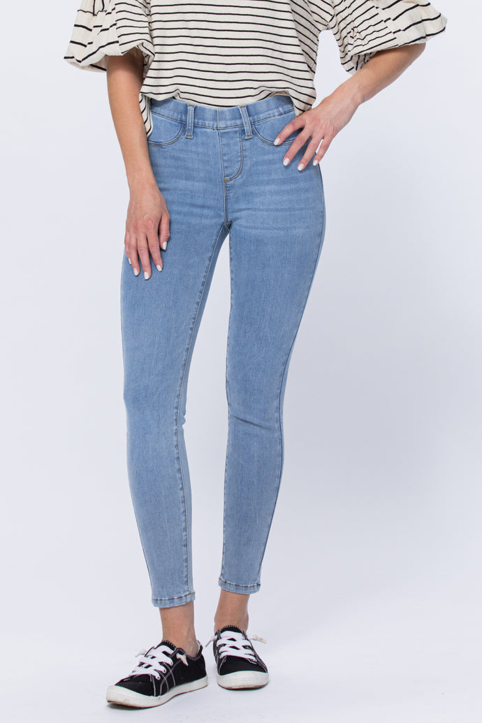 Judy Blue Full Size Mid-Rise Pull-On Skinny Jeans