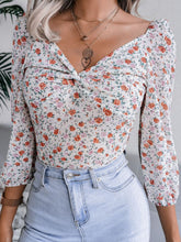 Load image into Gallery viewer, Floral Twist Front Puff Sleeve Top
