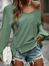 Load image into Gallery viewer, Slit Dropped Shoulder Notched Top
