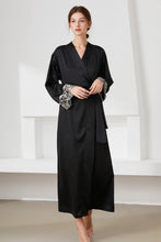 Load image into Gallery viewer, Contrast  Lace Trim Belted Robe
