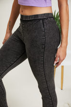Load image into Gallery viewer, Vocal Rendezvous Full Size Pull-On Skinny Jeans
